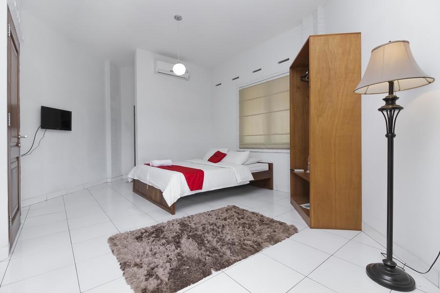 Reddoorz Plus Near Dago Pakar Bandung Exterior photo