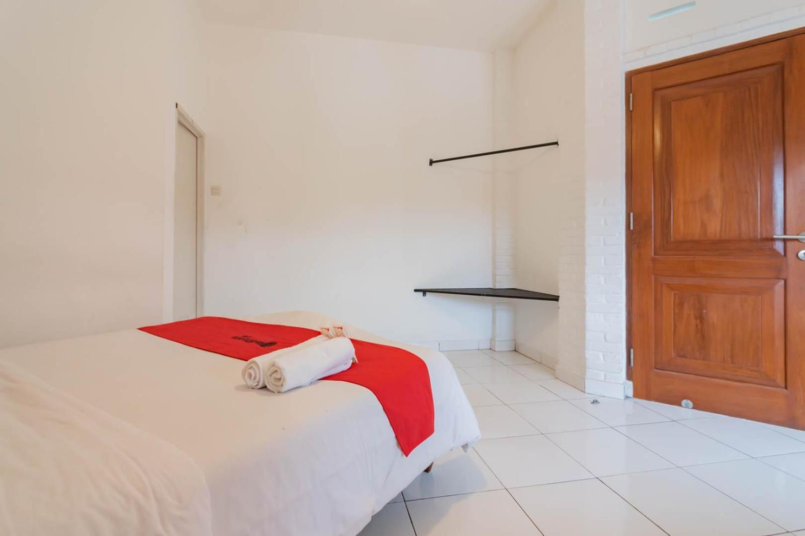 Reddoorz Plus Near Dago Pakar Bandung Exterior photo